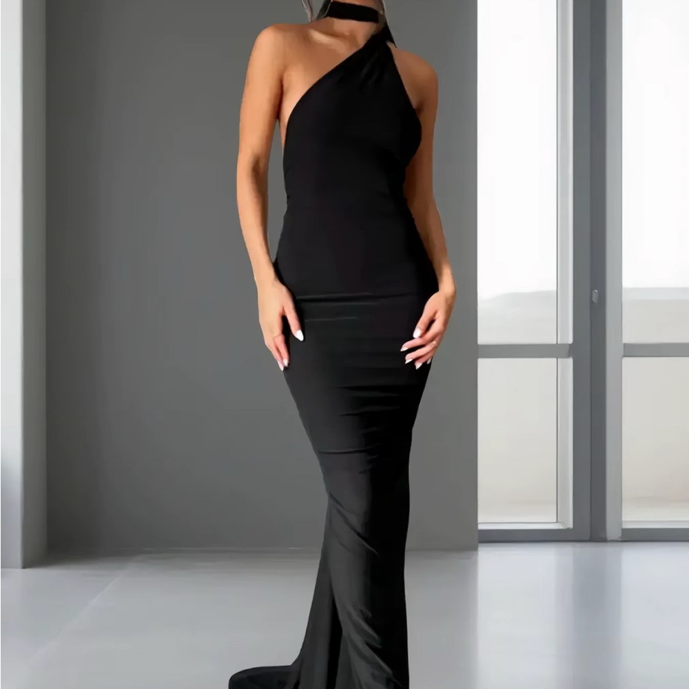 Elegant Black One-Shoulder Dress
